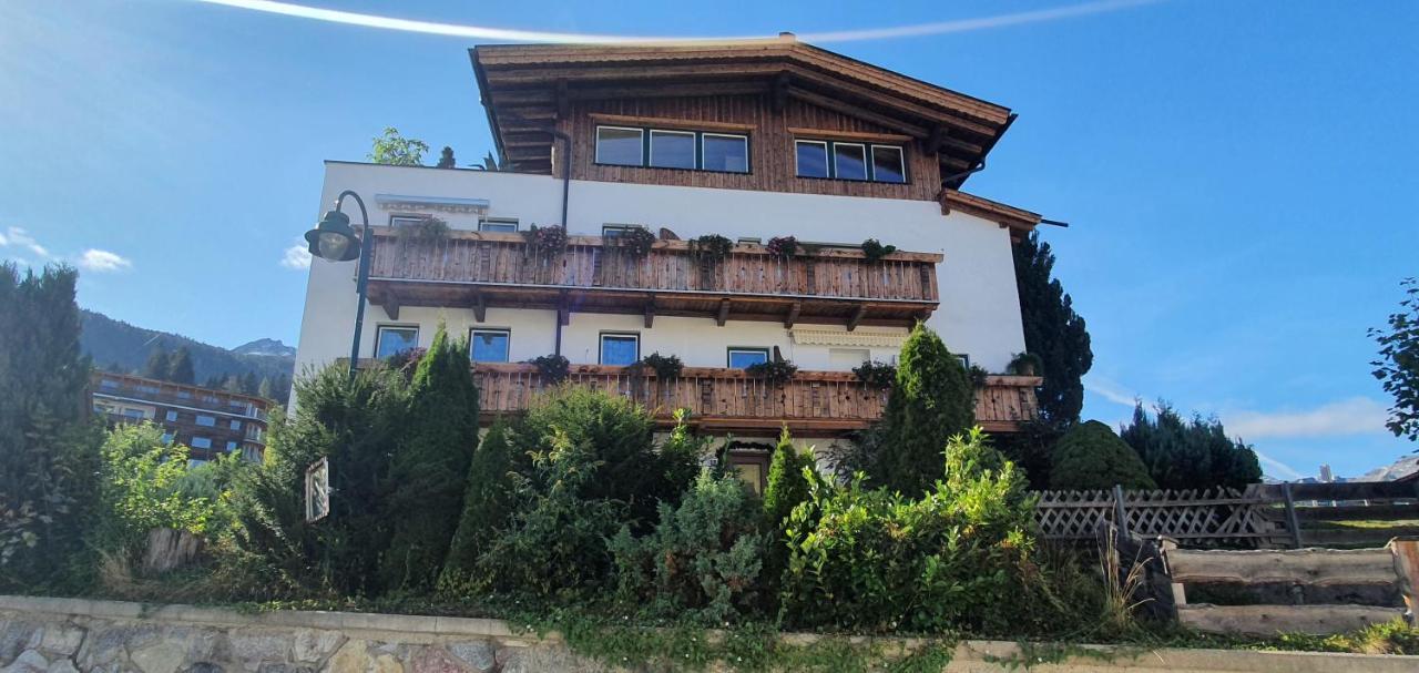Schaefflers Ferienwohnungen Lermoos Exterior foto
